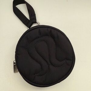 lululemon Logo Coin Pouch - black